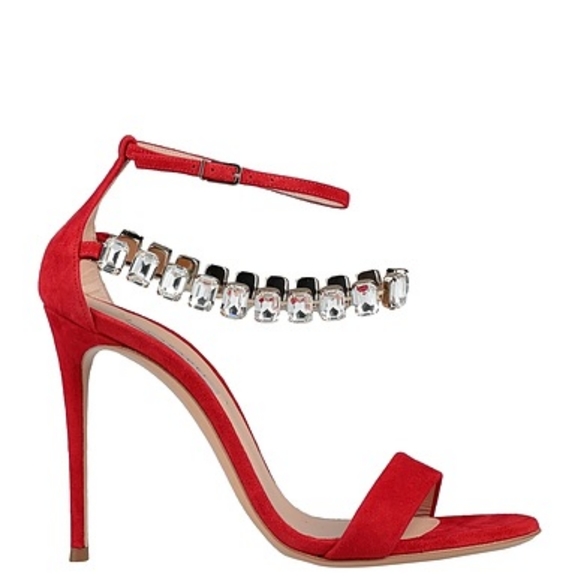 Gorgeous red bejeweled sandals - Picture 3 of 8